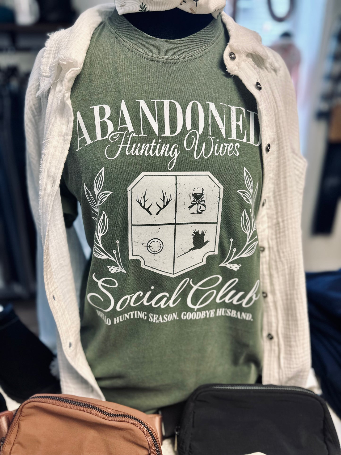 Hunting wives club cc