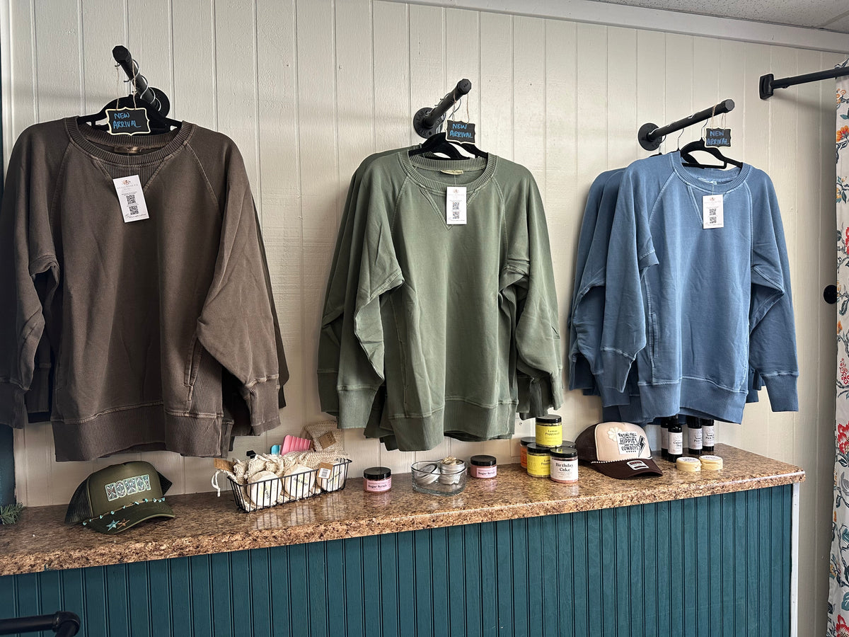 Goat vintage wash pocket crewneck