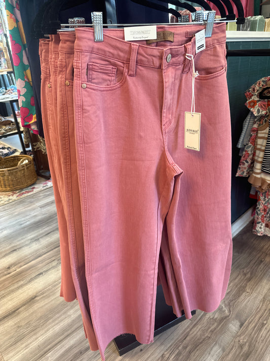 Rose all day cropped jean