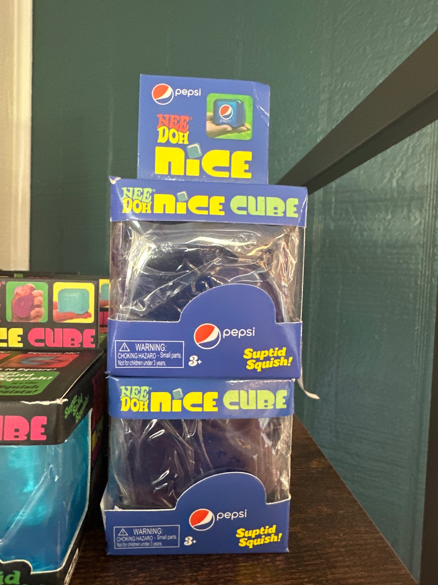 Large Pepsi cube (not authentic)