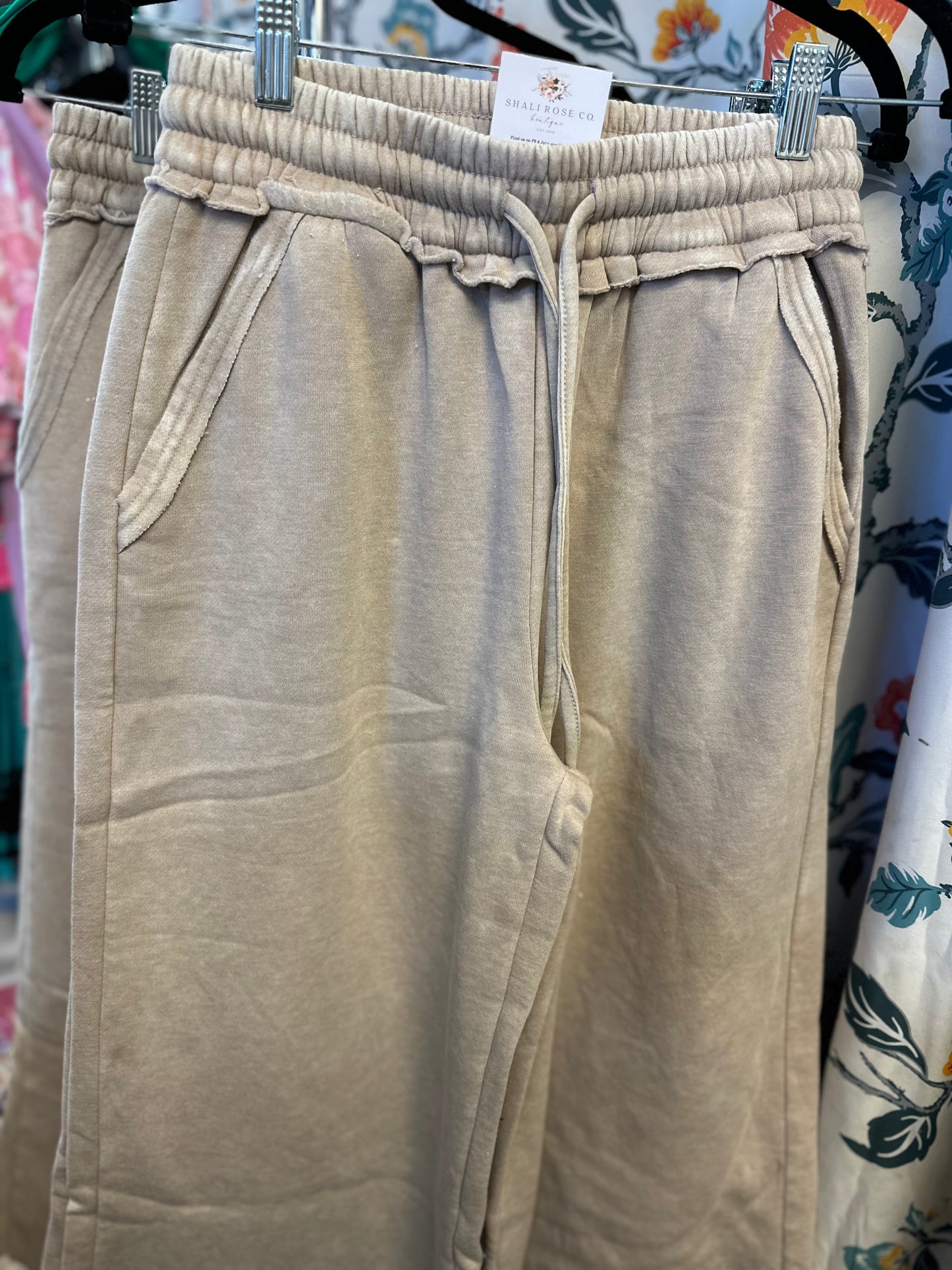 Your favorite wide sweatpants