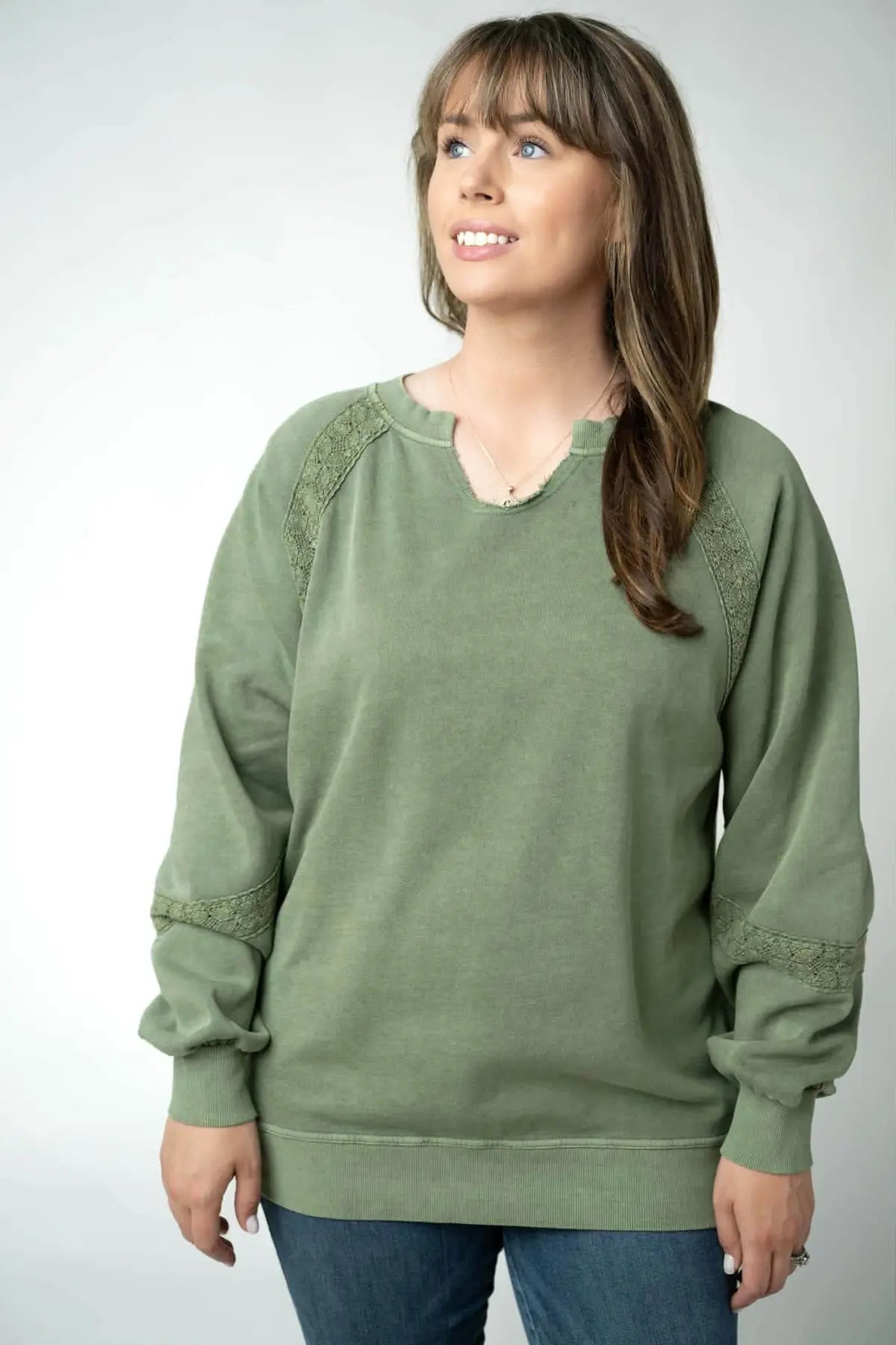 Lace accent vintage wash pullover (2 colors)